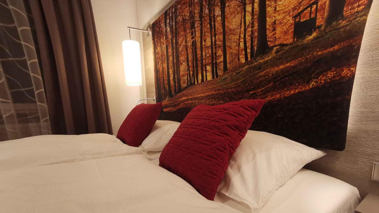 Hotel Hellers Krug Holzminden Exterior photo