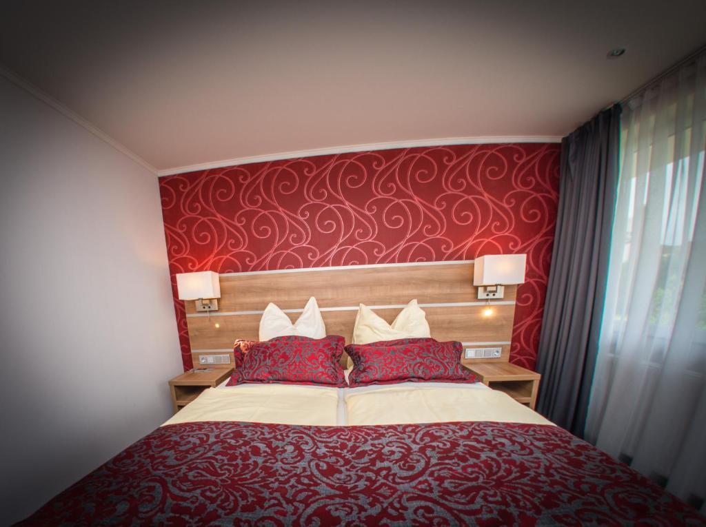 Hotel Hellers Krug Holzminden Room photo