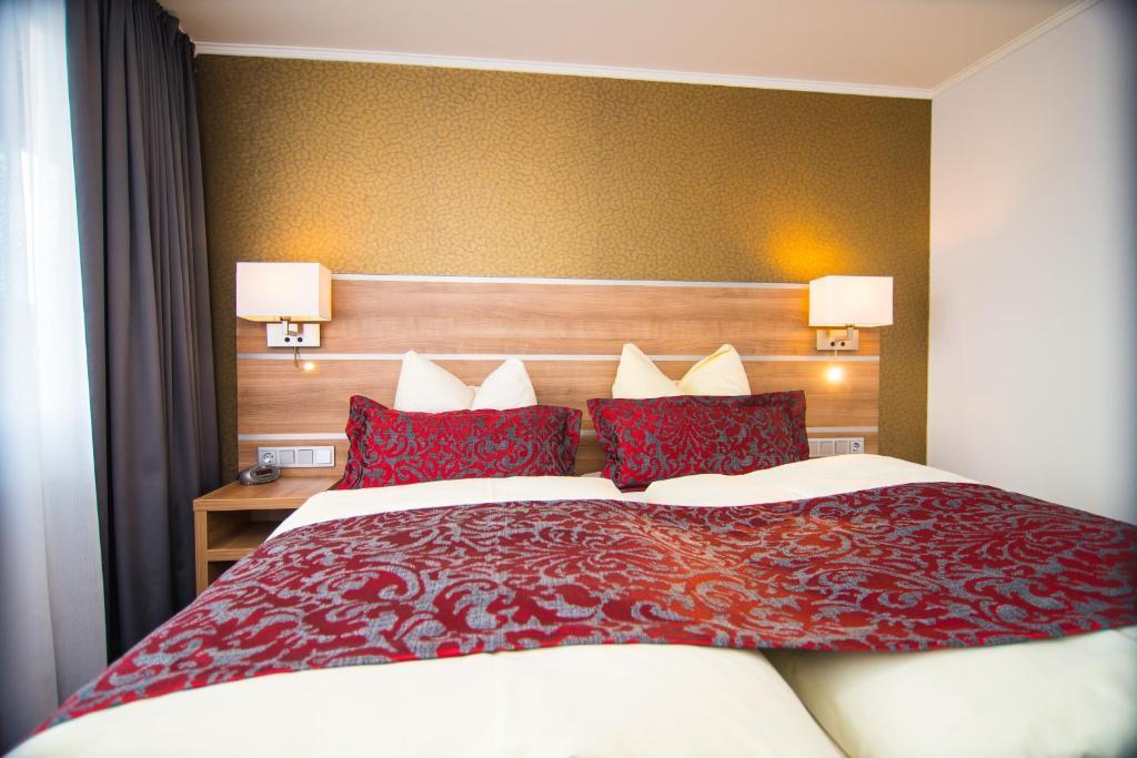 Hotel Hellers Krug Holzminden Room photo