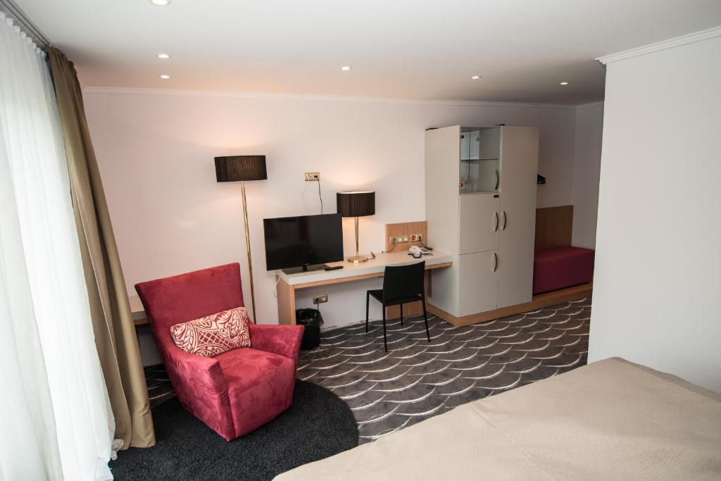 Hotel Hellers Krug Holzminden Room photo