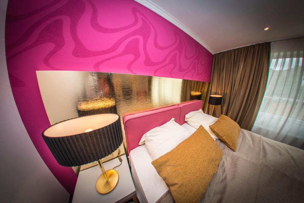 Hotel Hellers Krug Holzminden Room photo