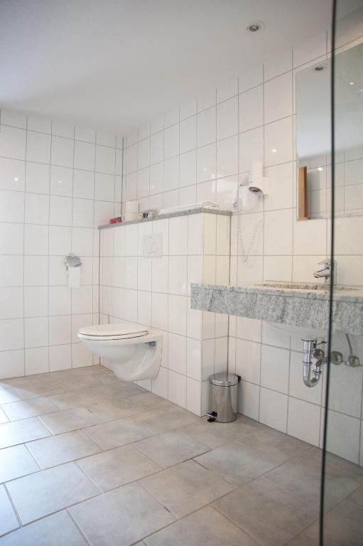 Hotel Hellers Krug Holzminden Room photo