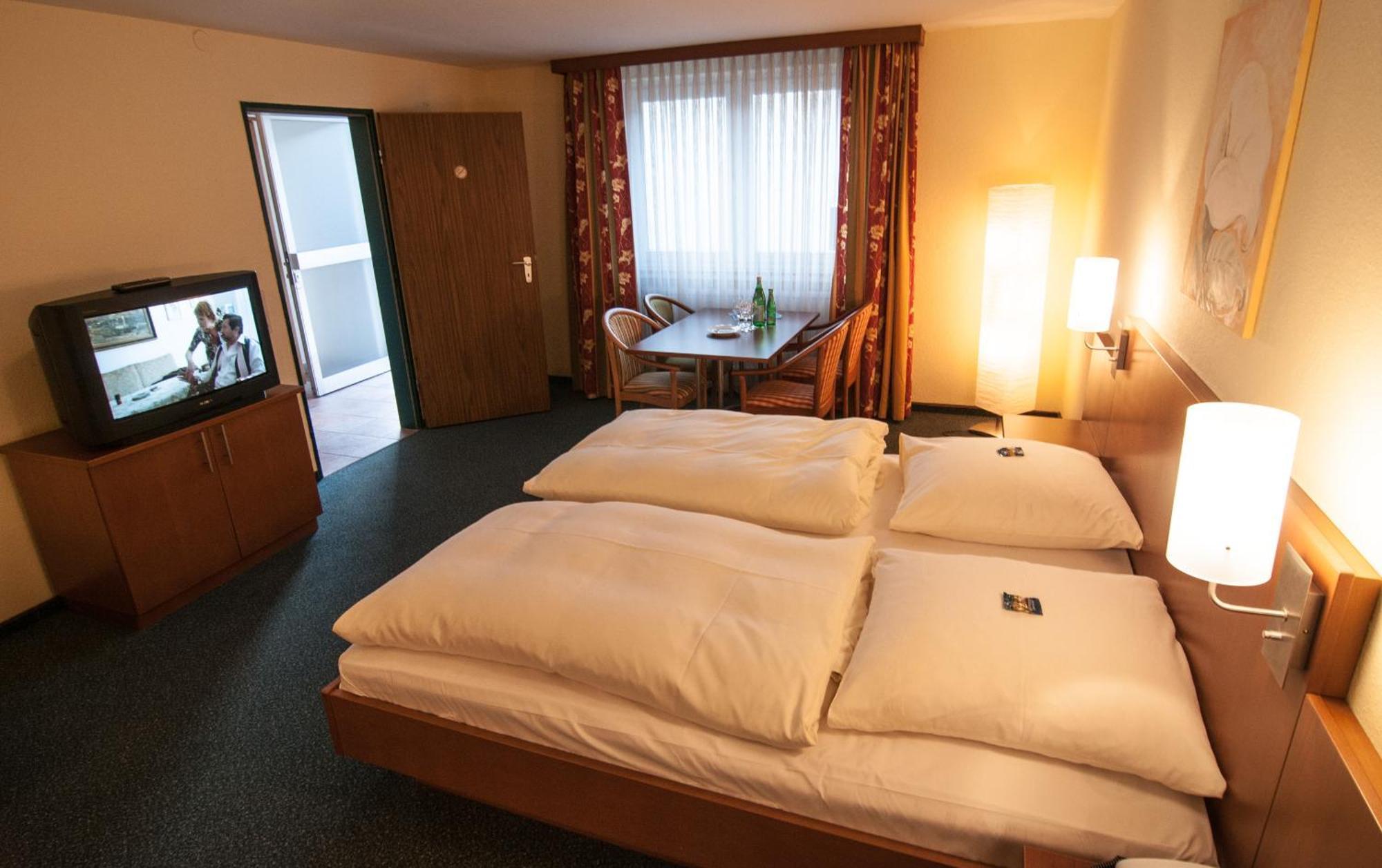 Hotel Hellers Krug Holzminden Exterior photo