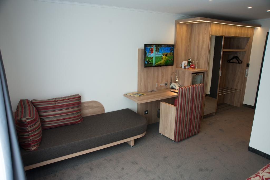 Hotel Hellers Krug Holzminden Exterior photo